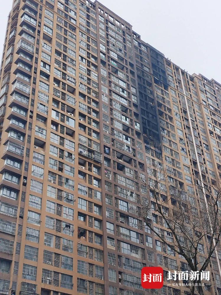 架空层停放电动车是否违规？大火为何影响高层？