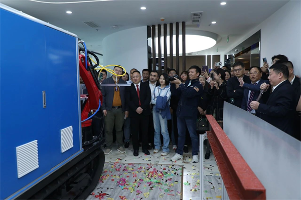 江苏贝恩机器人科技有限公司举办智能喷涂机器人新品发布会