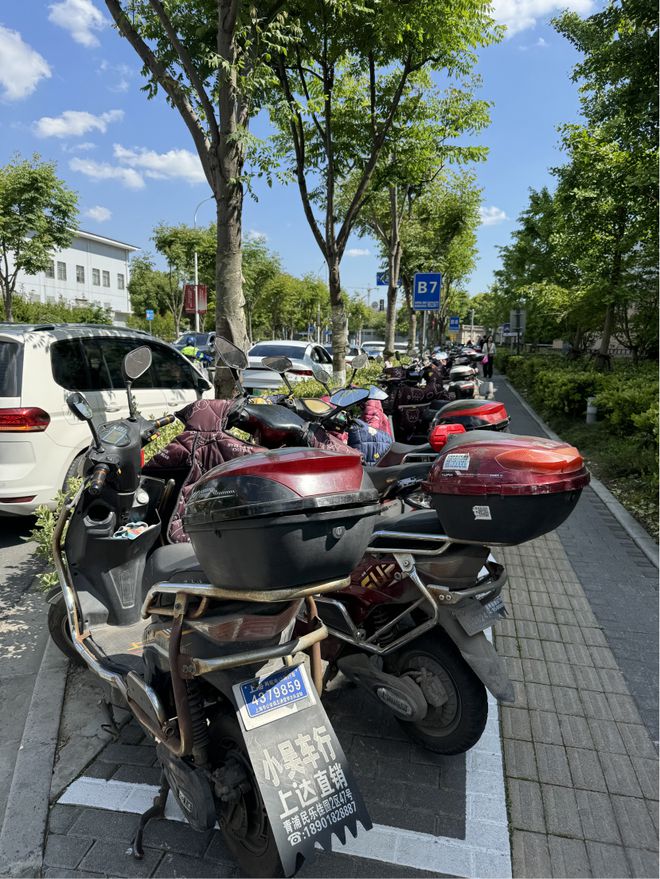 守护安全丨疏堵结合精准发力！区建管委深入推进电动自行车安全治理攻坚行动(图5)