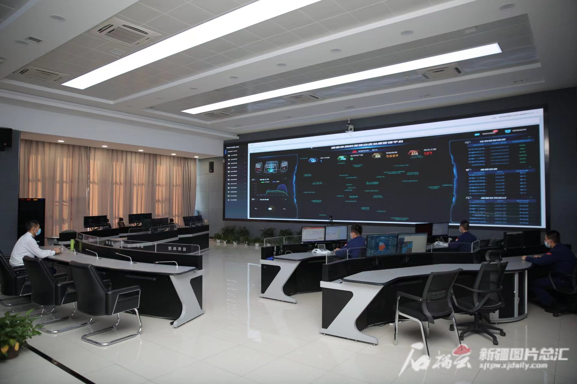 “智慧消防”织牢哈密市防火安全网