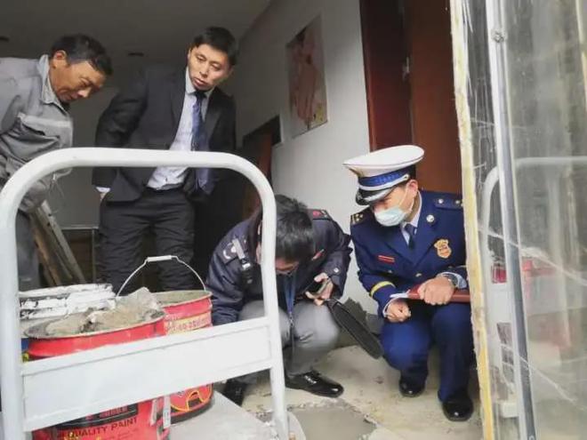 假冒防火涂料现浙江市场(图1)