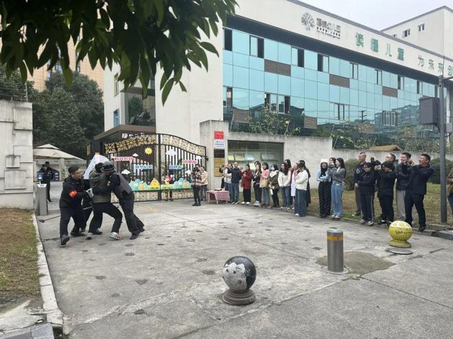 簇桥街道开展校园消防安全应急演练活动(图2)