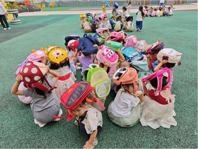 防震减灾安全守护宜宾市叙州区柳嘉镇中心幼儿园开展防震疏散演练(图3)