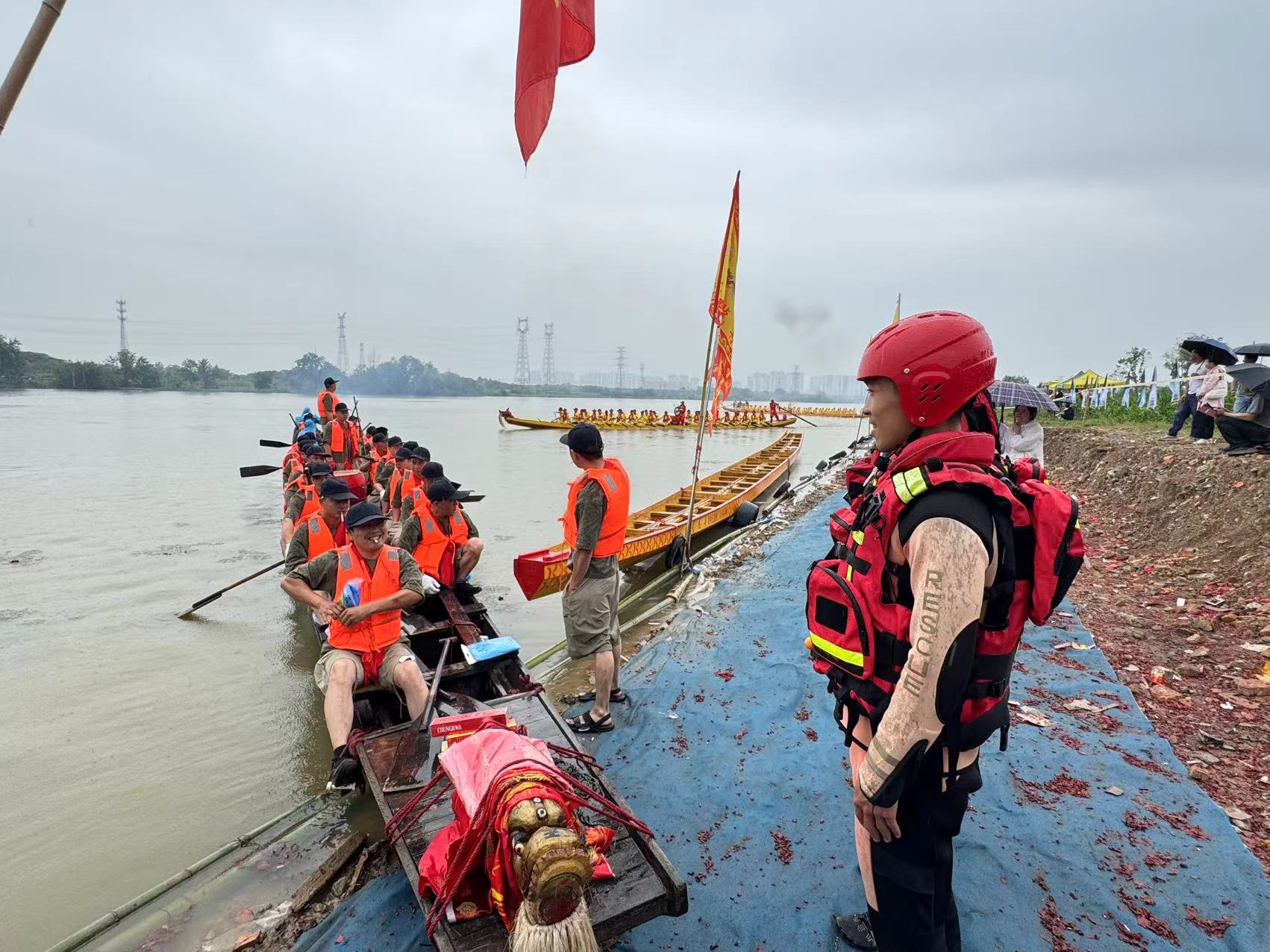枕戈待旦为节日安全保驾护航(图8)