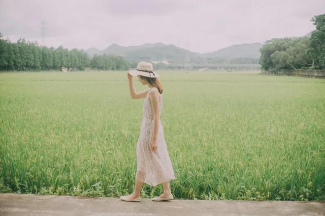 不要再称呼女人为美女了称呼美女早已过时现在流行3种！(图2)
