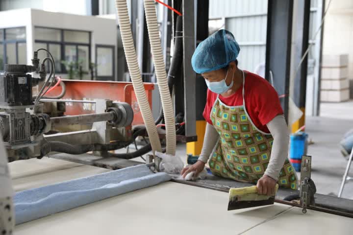 利辛县巩店镇：村集体年入2700多万元(图1)